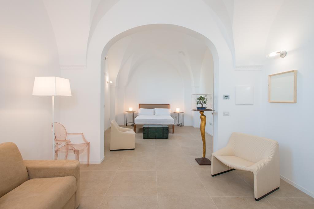 Le Bifore Charming House Lecce Exterior photo